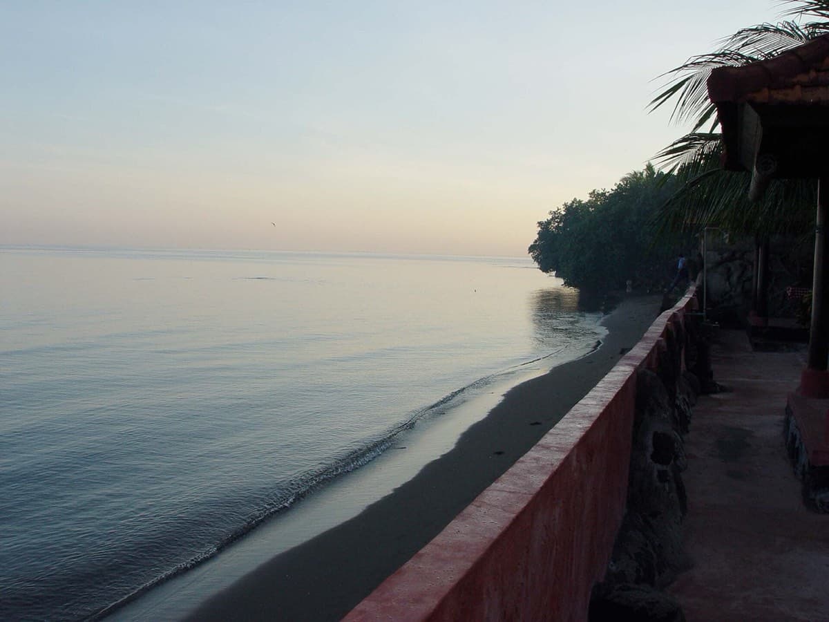 Damai Lovina Villas